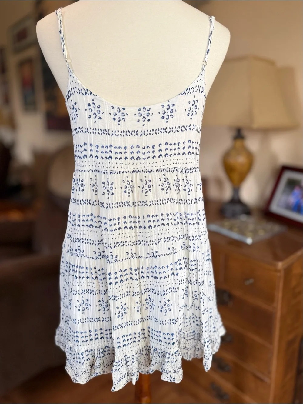 Sleeveless White Mini Dress with Blue Print sz LARGE - Picture 4 of 7